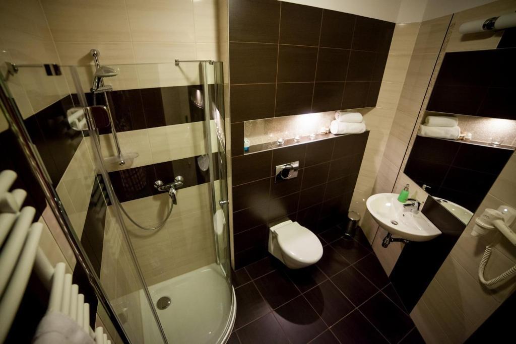 Hotel Gosciniec Nad Goplem à Grodztwo Chambre photo